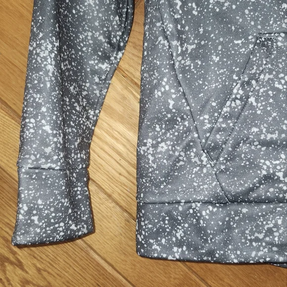Under Armour Girls Youth XS Gray Speckled Splatter Paint Design Hoodie - Picture 3 of 8